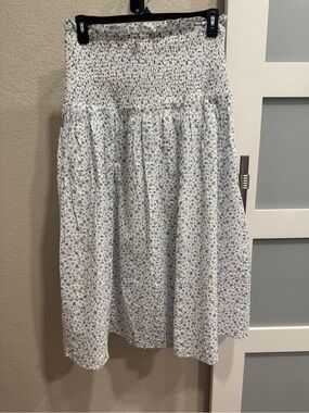 Hyacinth House- Tuckernuck- White Floral Smocked Waist Maxi Skirt - flower print